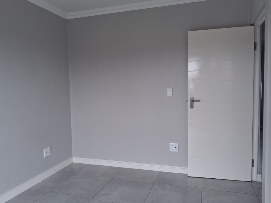 To Let 3 Bedroom Property for Rent in Winterstrand Eastern Cape